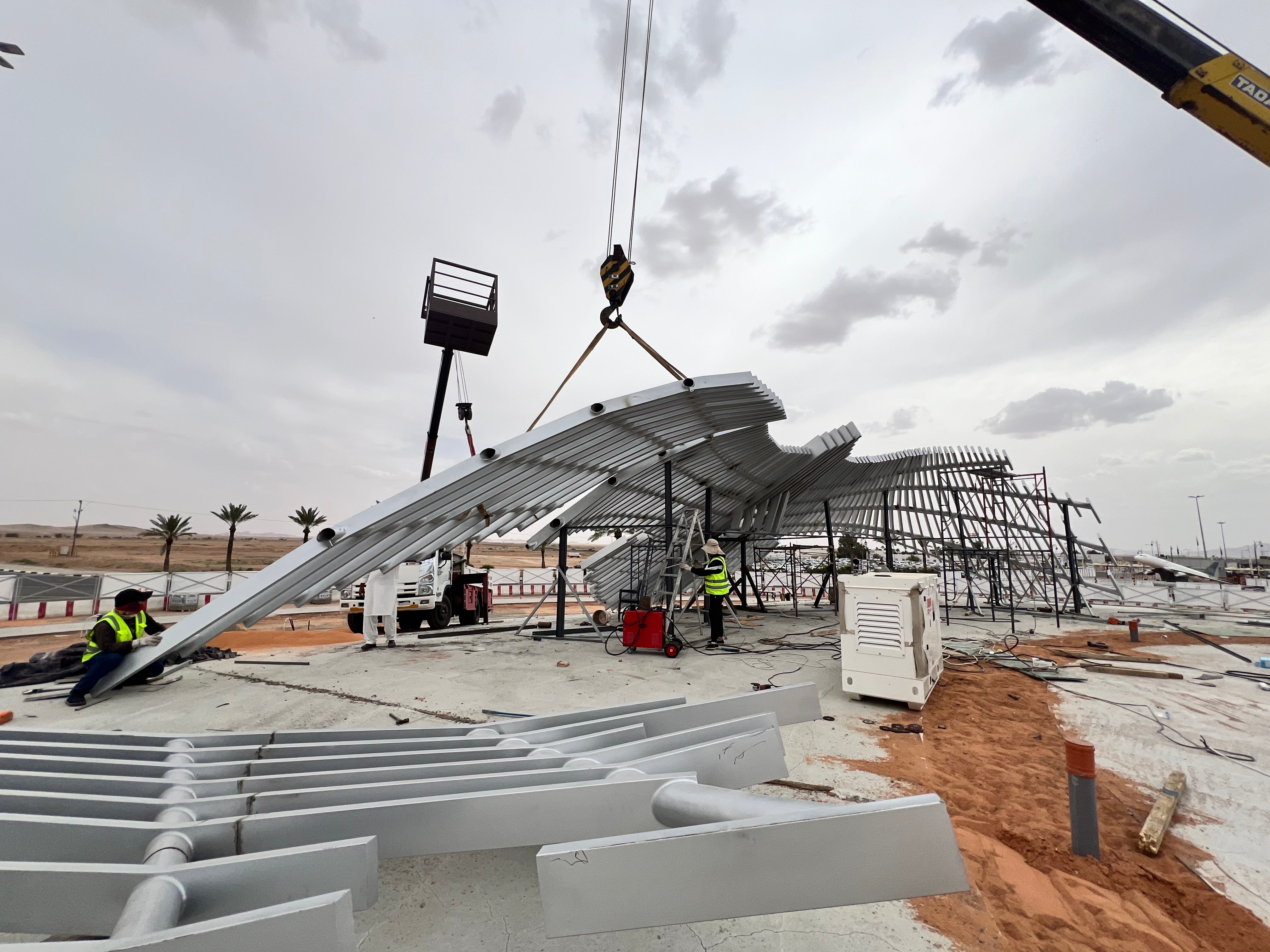 3D design and engineering for a large scale stainless steel sculpture in Dubai by Kingstone.